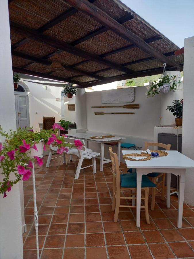 La Casa Di Zeffiro Malfa (Salina)