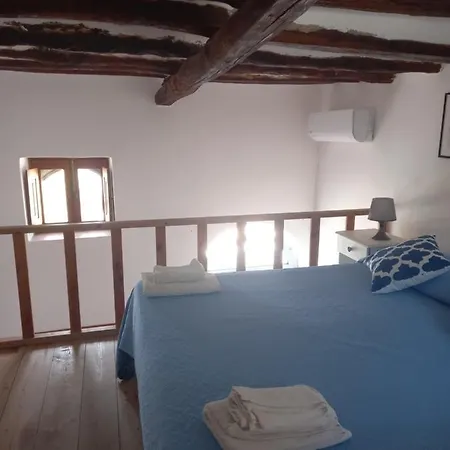 Bed and Breakfast La Casa Di Zeffiro à Malfa  Extérieur photo