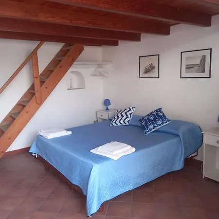 Bed and Breakfast La Casa Di Zeffiro à Malfa  Extérieur photo