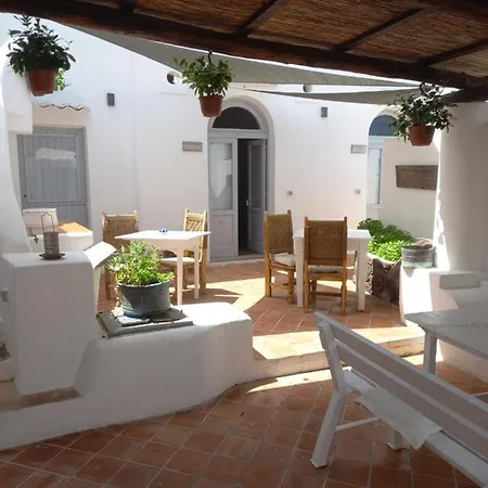 Bed and Breakfast La Casa Di Zeffiro à Malfa  Extérieur photo