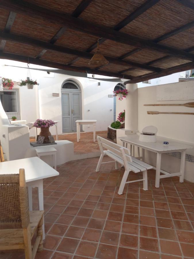 La Casa Di Zeffiro Frühstückspension Malfa (Salina)