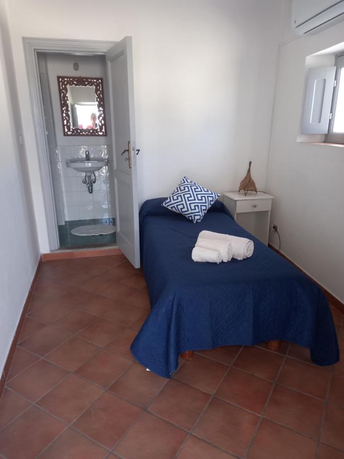 La Casa Di Zeffiro Frühstückspension Malfa (Salina)